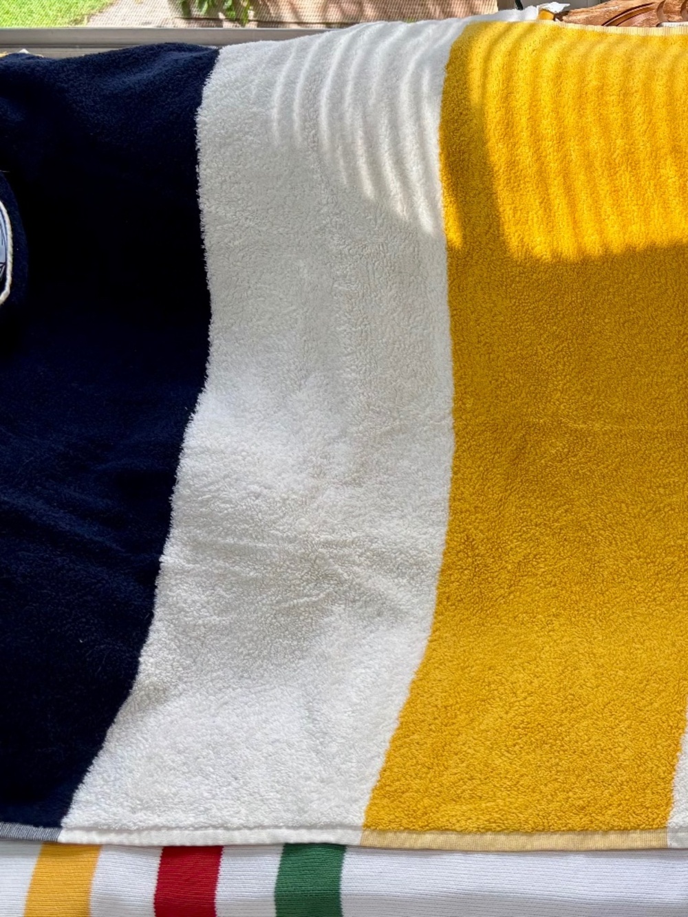 NEVER USED: HBC BOLD STRIPES TOWEL: thick, heavy weight and absorbent NWOT